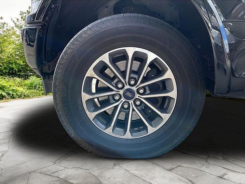 Used 2018 Ford F150 XLT w/ Equipment Group 302A Luxury image 34