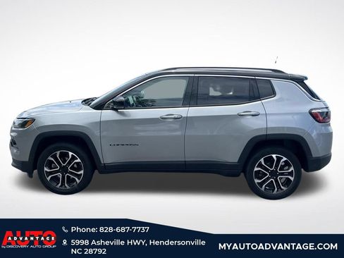 Used 2022 Jeep Compass Limited AWD/4WD image 5