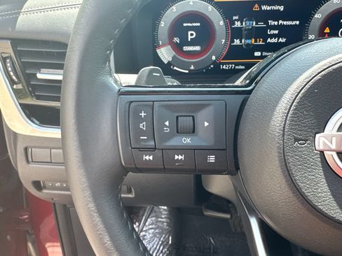 Used 2024 Nissan Rogue SL w/ SL Premium Package FWD image 26