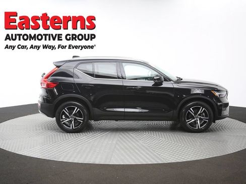 Used 2024 Volvo XC40 B5 Core AWD/4WD image 45