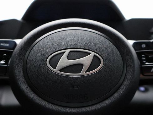 New 2025 Hyundai Elantra Sport image 27