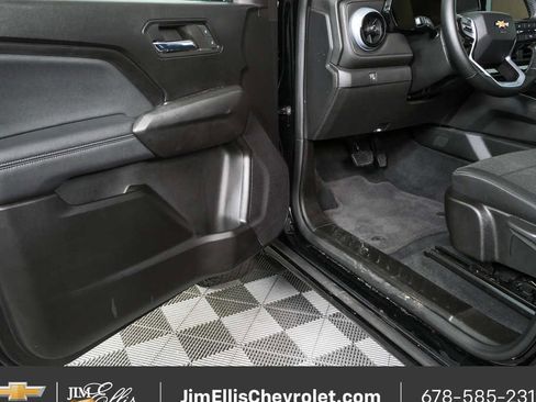 Used 2024 Chevrolet Colorado LT w/ LT Convenience Package RWD image 4