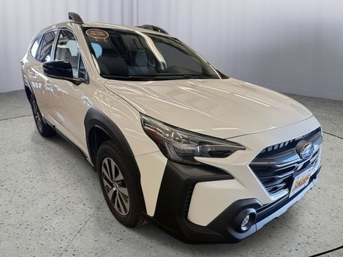 Used 2024 Subaru Outback Premium AWD/4WD image 1