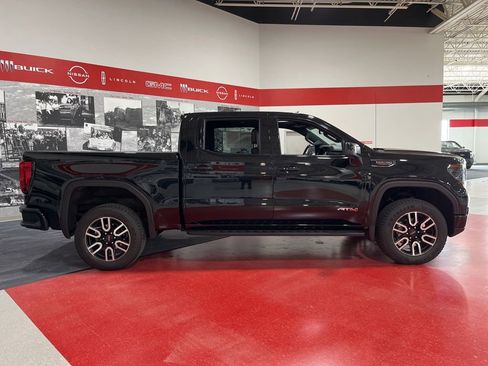 Certified 2023 GMC Sierra 1500 AT4 w/ AT4 Premium Package AWD/4WD image 2