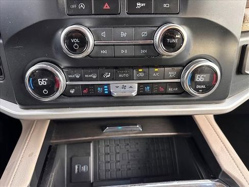 Used 2023 Ford Expedition Limited image 30