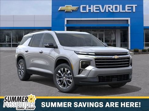 New 2026 Chevrolet Traverse LT w/ Sun and Wheel Package AWD/4WD image 7
