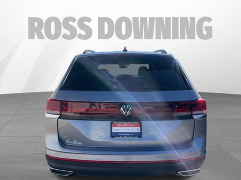 Used 2025 Volkswagen Atlas SE image 5