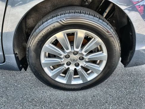 Used 2017 Toyota Sienna XLE AWD/4WD image 19