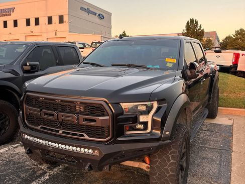 Used 2019 Ford F150 Raptor w/ Equipment Group 802A Luxury AWD/4WD image 1