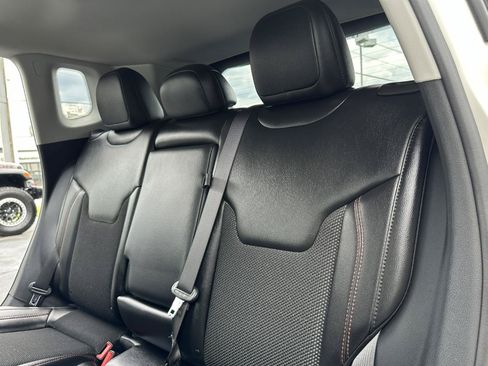Used 2020 Jeep Compass Trailhawk AWD/4WD image 34
