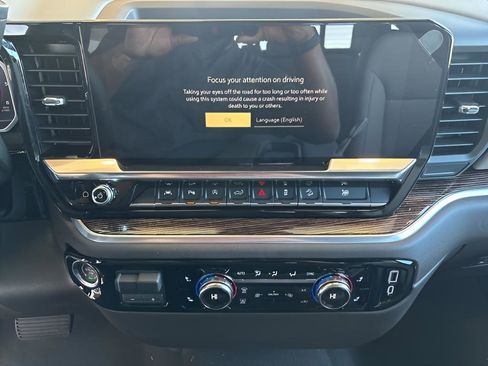 New 2026 GMC Sierra 1500 SLE image 14