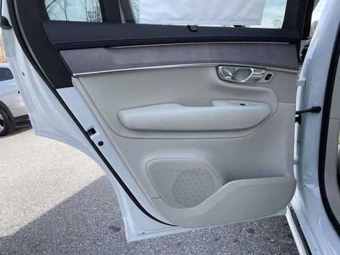 New 2026 Volvo XC90 B6 Ultra w/ Protection Package AWD/4WD image 2