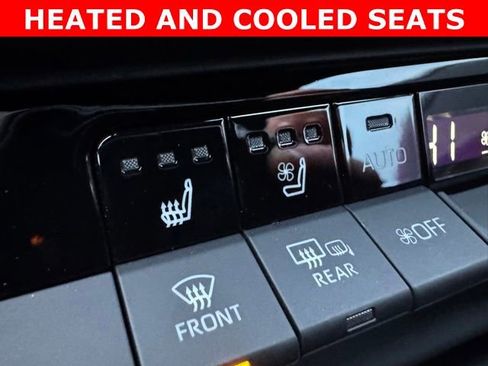 Used 2025 Toyota Crown Signia image 11