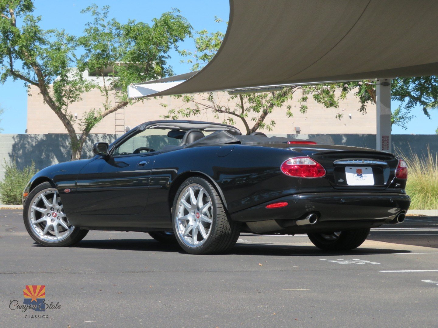 Used 2002 Jaguar XK8 Convertible RWD image 4