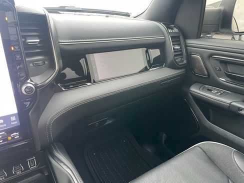 Used 2025 RAM 1500 Limited AWD/4WD image 59