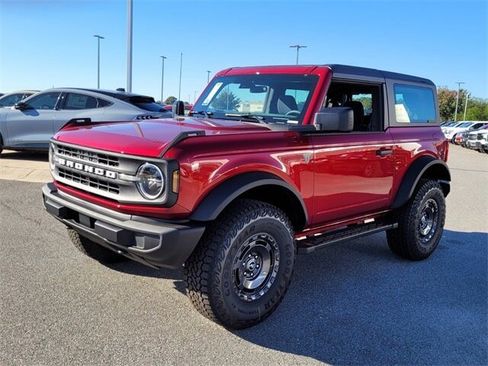 New 2025 Ford Bronco Base w/ Sasquatch Package image 3