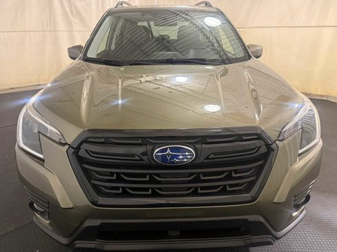 Used 2023 Subaru Forester Premium image 3