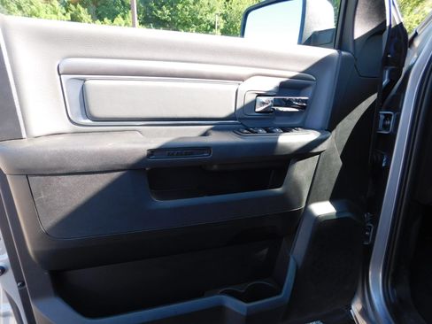 Used 2024 RAM 1500 Classic SLT AWD/4WD image 15
