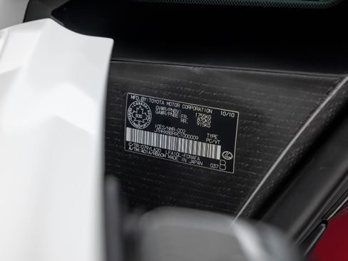 Used 2012 Lexus LFA RWD image 93