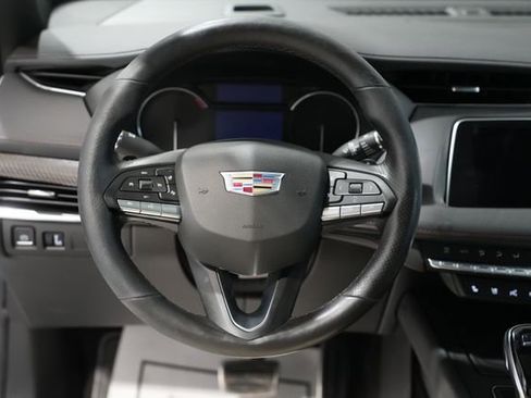 Used 2022 Cadillac XT4 Sport AWD/4WD image 17