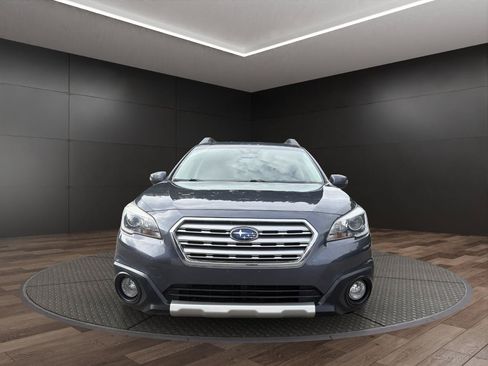 Used 2017 Subaru Outback 2.5i Limited AWD/4WD image 3
