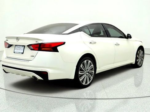 Used 2023 Nissan Altima 2.5 SL AWD/4WD image 5