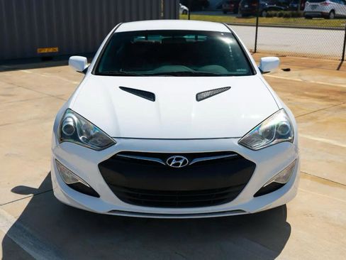 Used 2013 Hyundai Genesis 3.8 image 19
