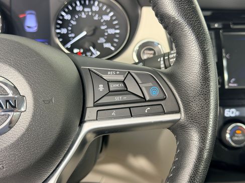Used 2021 Nissan Rogue Sport SV w/ Technology Package FWD image 14