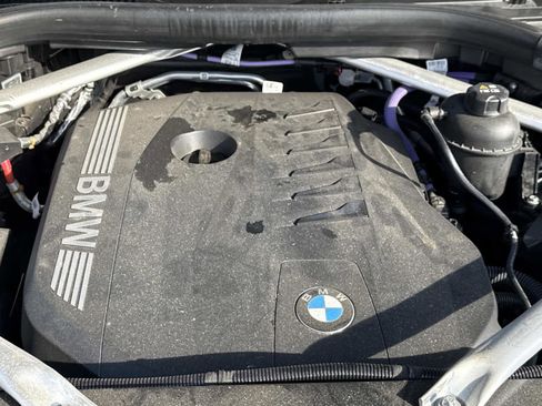 Used 2024 BMW X5 xDrive40i w/ M Sport Package image 12