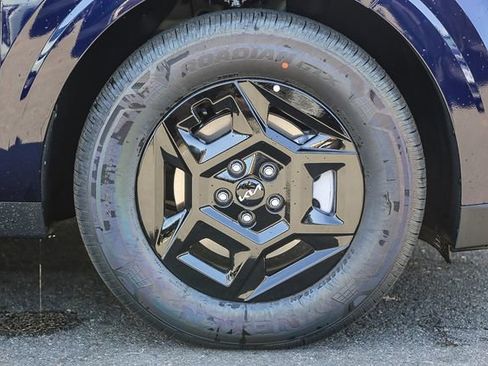 New 2026 Kia Carnival LX image 10