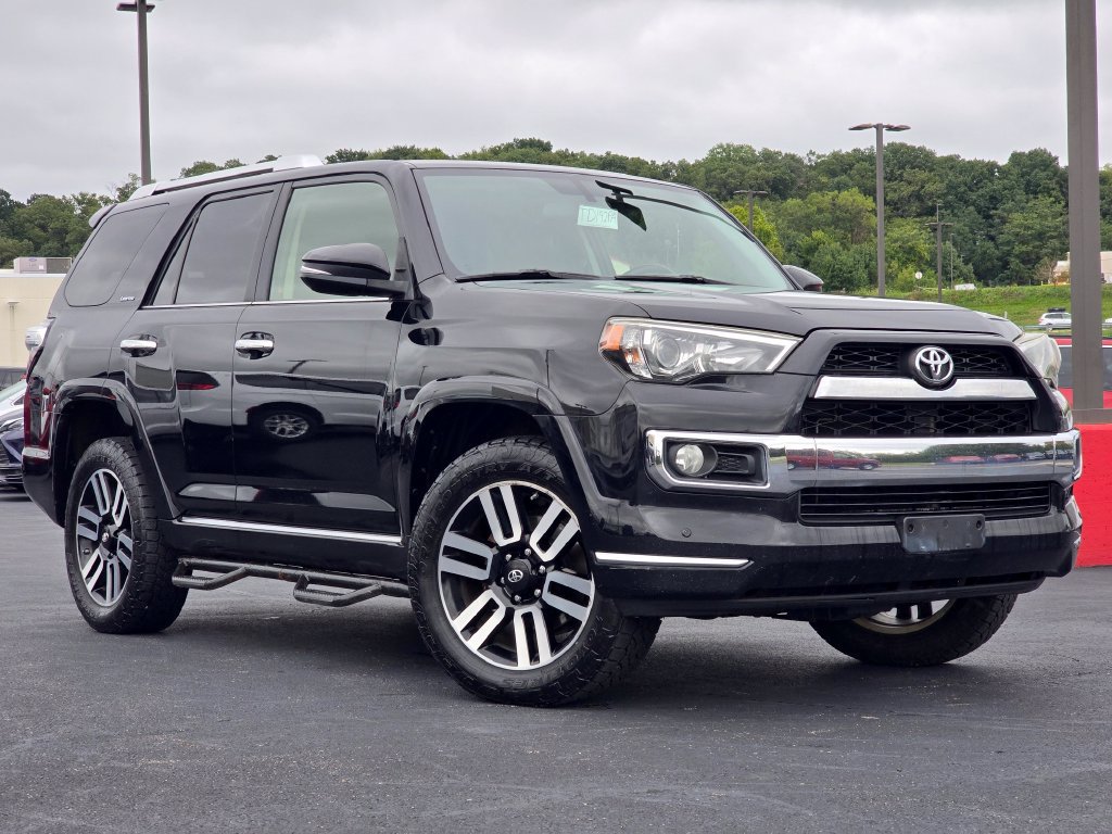 Used 2014 Toyota 4Runner Limited AWD/4WD image 2