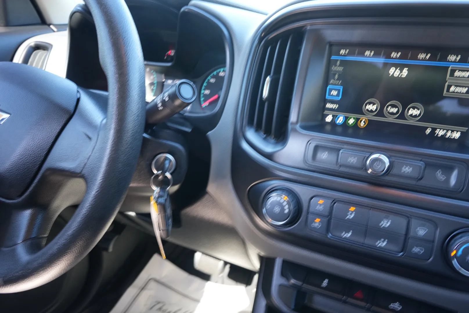 Used 2019 Chevrolet Colorado W/T RWD image 16