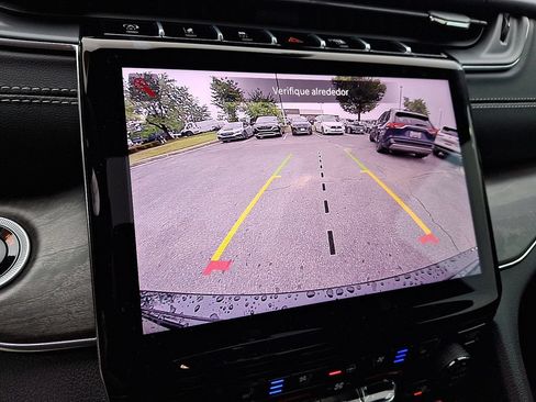 Certified 2025 Jeep Grand Cherokee Overland w/ Trailer Tow Package AWD/4WD image 17