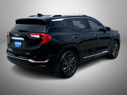 Used 2024 GMC Terrain Denali w/ Black Diamond Edition image 5