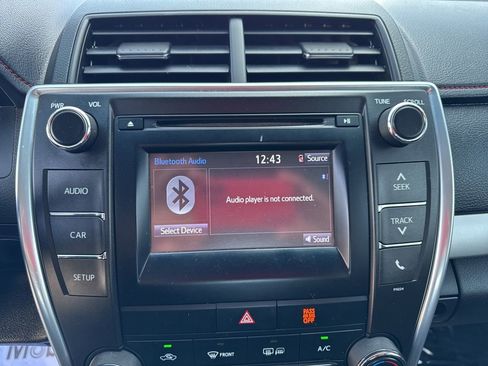 Used 2016 Toyota Camry SE image 23