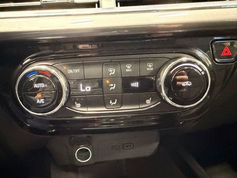 Used 2025 Chevrolet Trax ACTIV w/ Driver Confidence Package FWD image 35