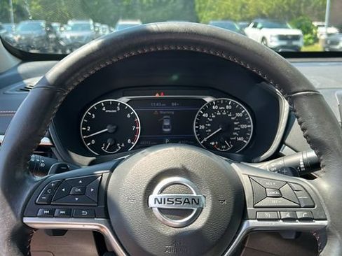 Certified 2022 Nissan Altima 2.5 SR w/ Midnight Edition Package AWD/4WD image 11