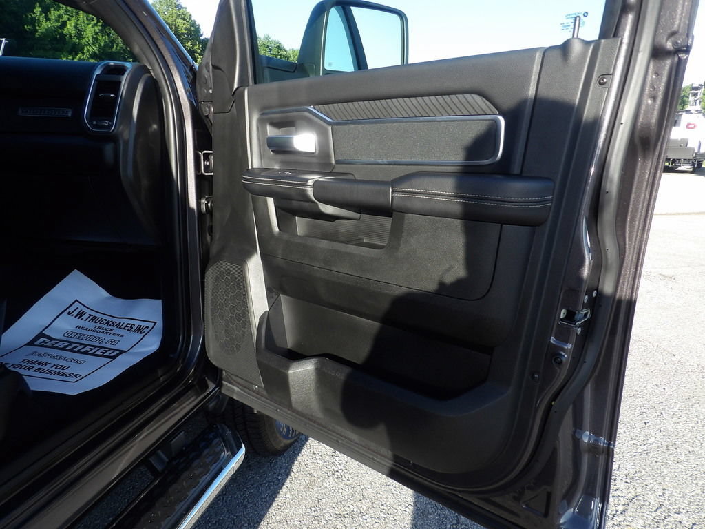Used 2026 RAM 2500 Big Horn AWD/4WD image 41