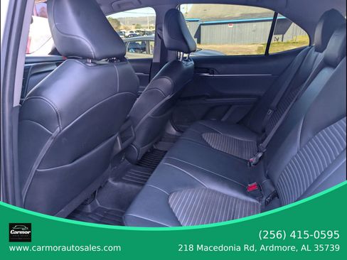Used 2020 Toyota Camry SE image 6