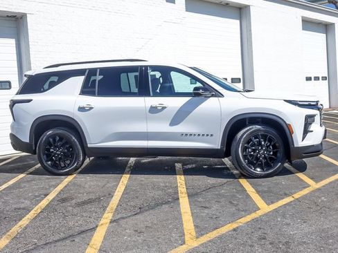 New 2026 Chevrolet Traverse LT w/ Midnight/Sport Edition image 5