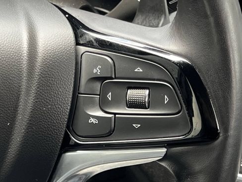Used 2024 Buick Enclave Essence w/ Sport Touring Edition AWD/4WD image 25