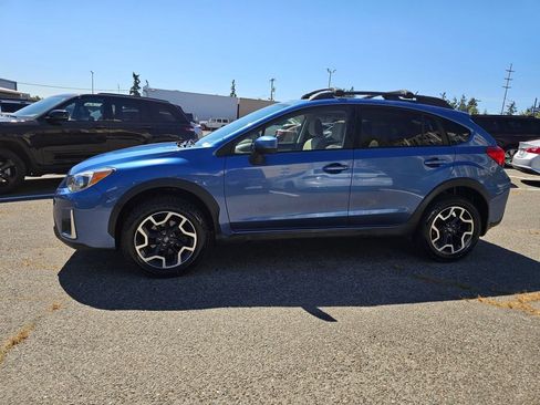 Used 2016 Subaru Crosstrek 2.0i Premium w/ Moonroof Package AWD/4WD image 4