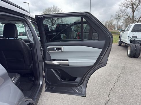 Certified 2022 Ford Explorer XLT w/ Equipment Group 202A image 17