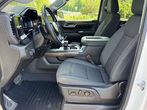 Used 2022 Chevrolet Silverado 1500 LT w/ Z71 Off-Road Package AWD/4WD image 20