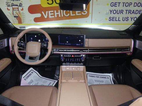 Used 2024 Hyundai Santa Fe Limited image 10