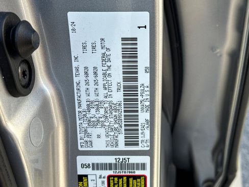 Used 2025 Toyota Tundra Limited image 27