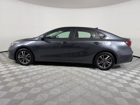 Used 2024 Kia Forte LXS FWD image 8