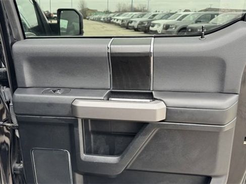 Used 2019 Ford F150 Platinum w/ Equipment Group 701A Luxury image 13