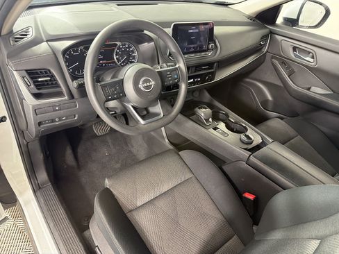 Used 2024 Nissan Rogue SV AWD/4WD image 4