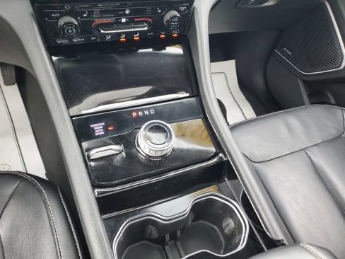 Used 2021 Jeep Grand Cherokee L Limited AWD/4WD image 20